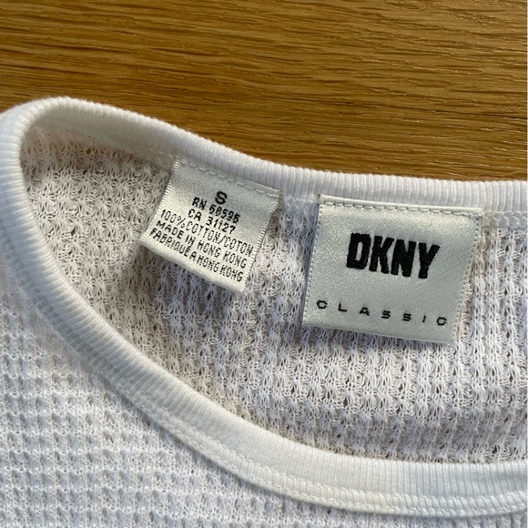 DKNY Classic 100% Cotton White Waffle Tee - Picture 8 of 9